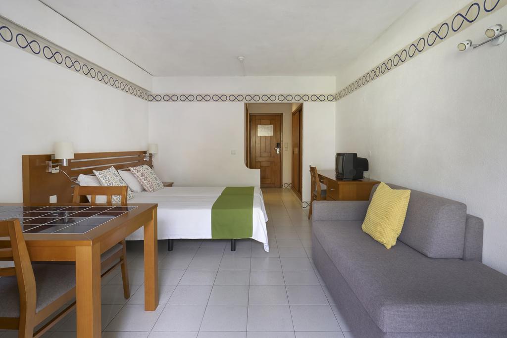 โกลเดน คลับ คาบานาส Aparthotel กาบานัส เด ตาวีรา ภายนอก รูปภาพ